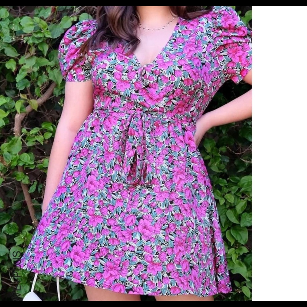 Floral puff sleeve dress